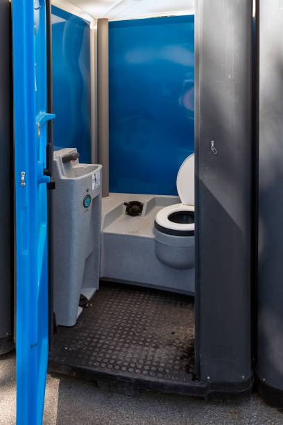Best Sanitation services for porta potties  in Raymond, WA